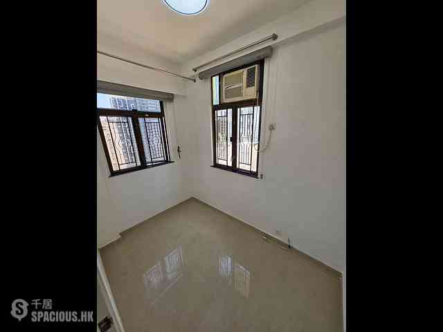 Sai Ying Pun - Good Times Building 09