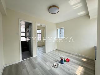 Soho - Ying Pont Building 02