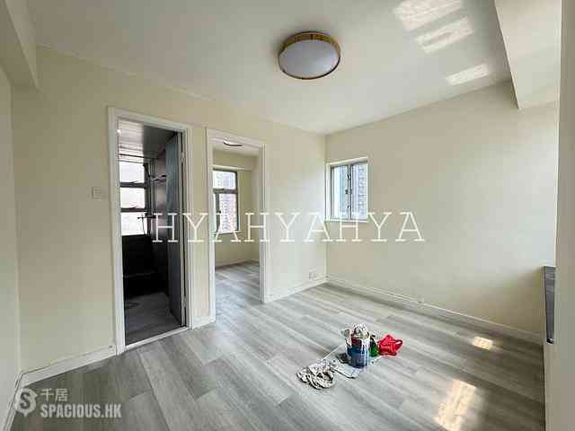 Soho - Ying Pont Building 02