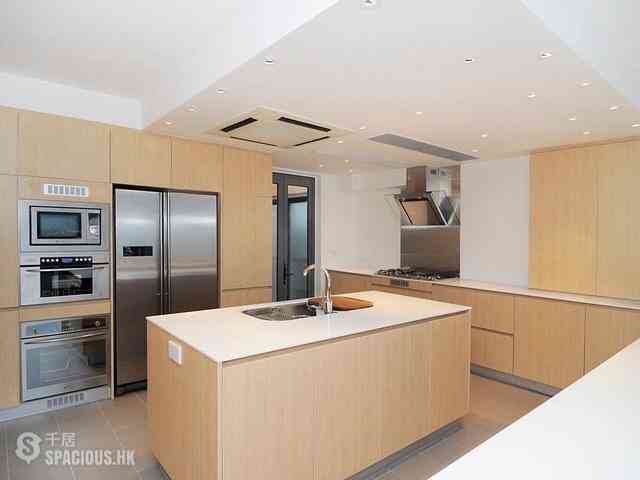 Chung Hom Kok - Pinewaver Villas 02