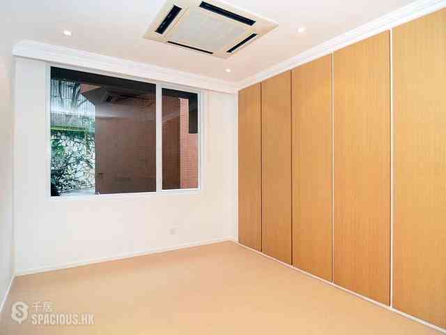 Chung Hom Kok - Pinewaver Villas 06
