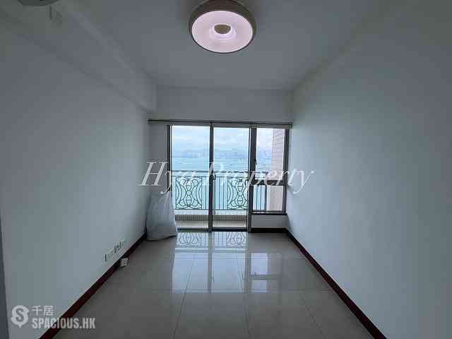 Kennedy Town - The Merton 03