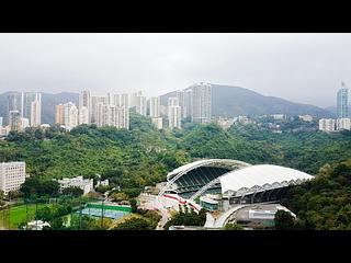Happy Valley - Caroline Garden 03