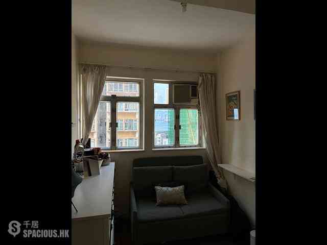 Sai Ying Pun - Luen Tak Building 07