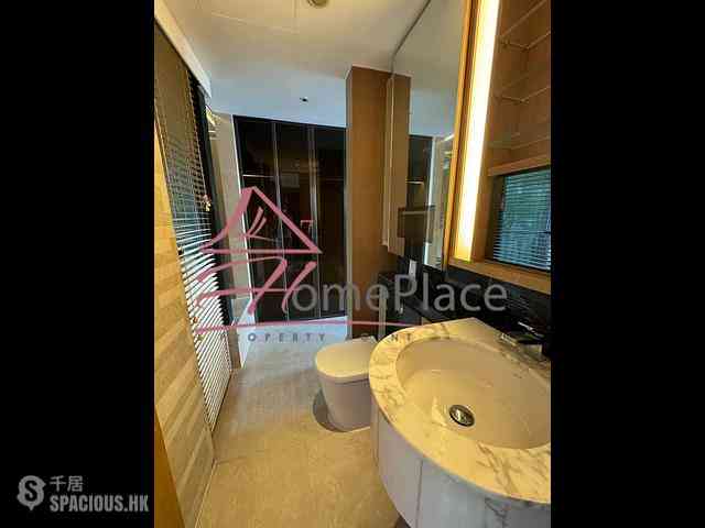 Mid Levels Central - Gramercy 06