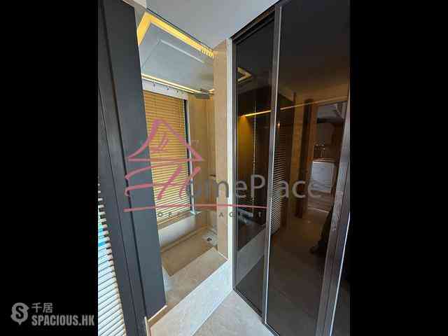 Mid Levels Central - Gramercy 07