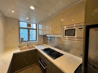 Sai Ying Pun - Island Crest Block 2 03