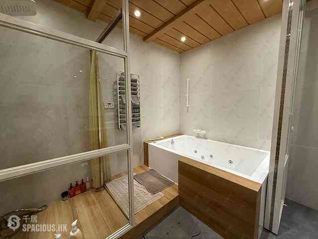 Pok Fu Lam - Baguio Villa Block 25 09