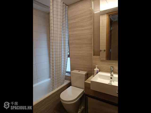 Sai Ying Pun - Island Crest Block 2 04