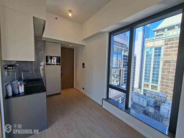 Sai Ying Pun - Des Voeux W Residence 03