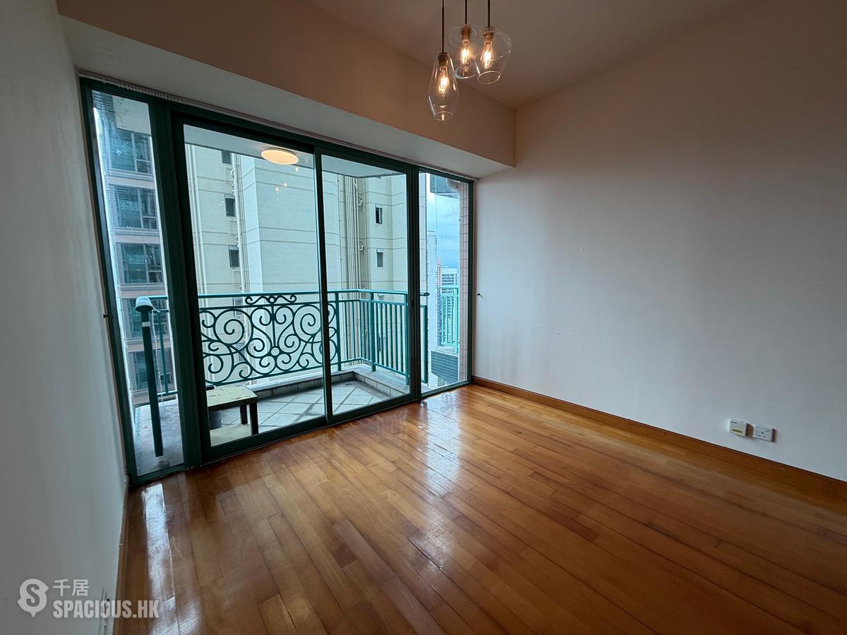 Sai Ying Pun - Bon-Point 01