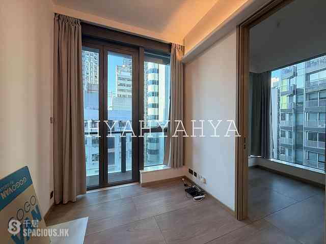 Sai Ying Pun - Two・Artlane 02