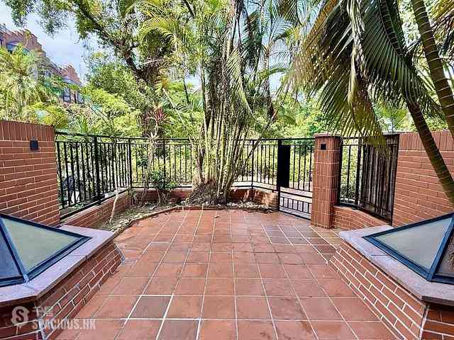 Stanley - Banyan Villas 01