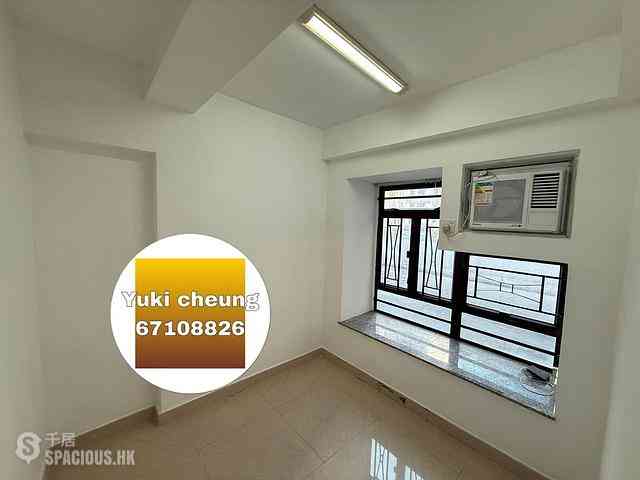 Tai Kok Tsui - Glory Royal Complex Centre Phase 2 Royal Building 01