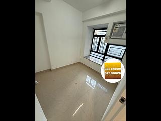 Tai Kok Tsui - Glory Royal Complex Centre Phase 2 Royal Building 02