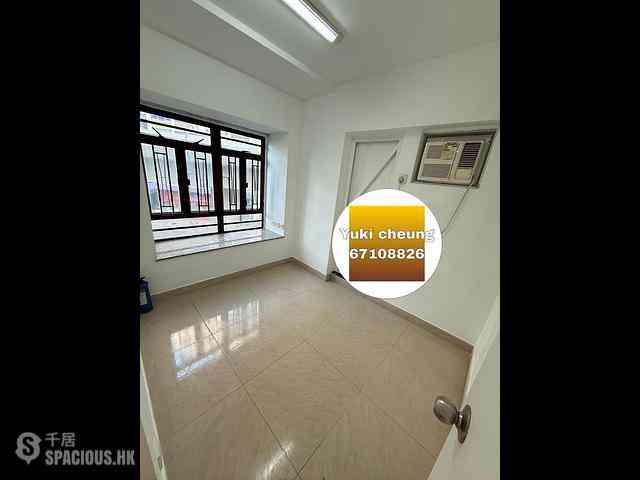 Tai Kok Tsui - Glory Royal Complex Centre Phase 2 Royal Building 03