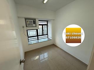 Tai Kok Tsui - Glory Royal Complex Centre Phase 2 Royal Building 08