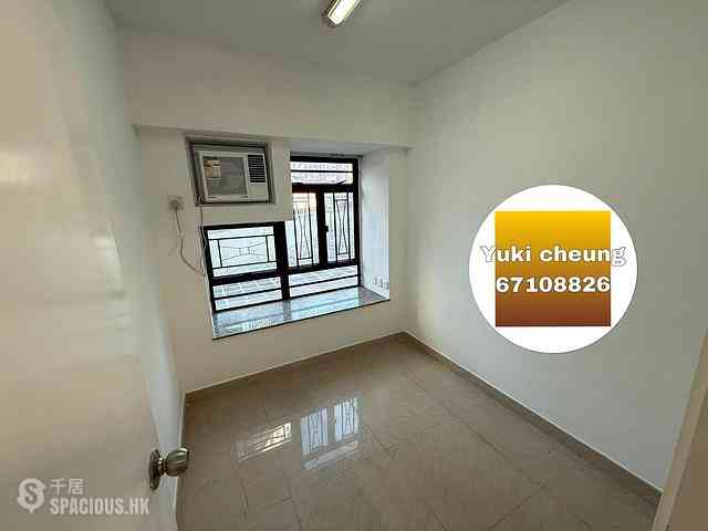 Tai Kok Tsui - Glory Royal Complex Centre Phase 2 Royal Building 08