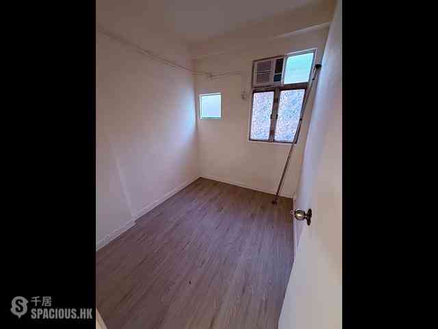 Mong Kok - 1067, Canton Road 04