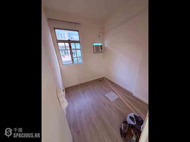 Mong Kok - 1067, Canton Road 05