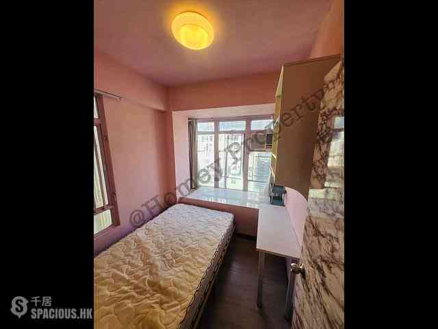 Sai Ying Pun - Kam Kwan Building 02