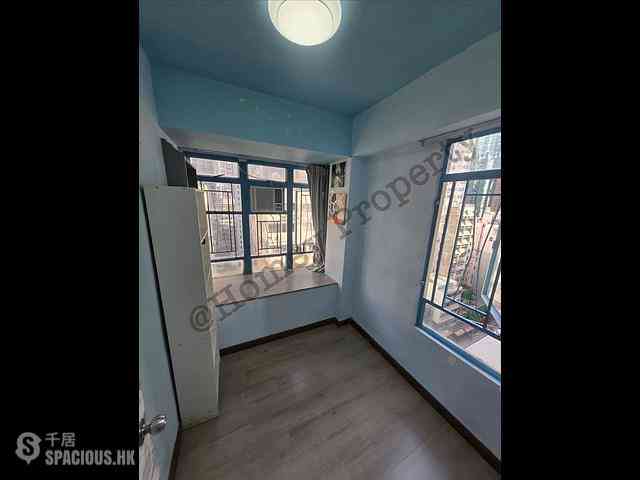 Sai Ying Pun - Kam Kwan Building 03