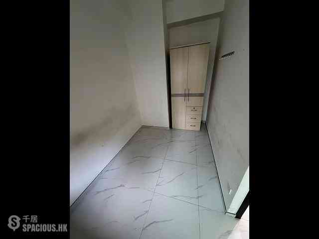 Mong Kok - Sun Hing Building 05