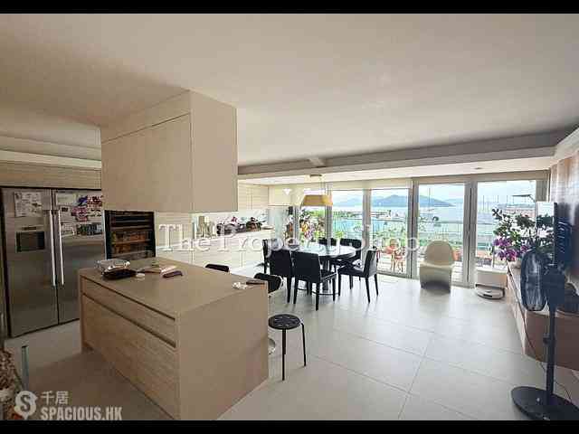 Clear Water Bay - Villa Sandoz 02