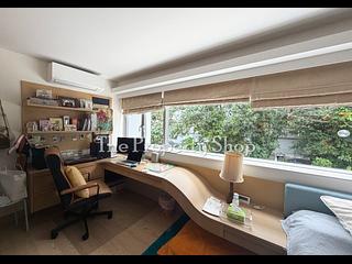 Clear Water Bay - Villa Sandoz 08