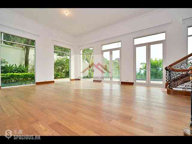 Repulse Bay - 110, Repulse Bay Road 02