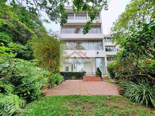 The Peak - Mount Austin Estate 01