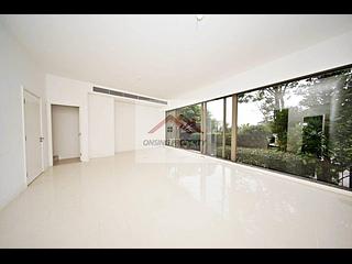 The Peak - Mount Austin Estate 03