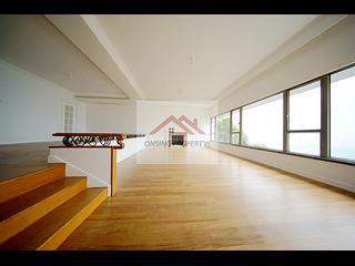 The Peak - Mount Austin Estate 02