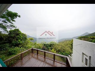 The Peak - Mount Austin Estate 04