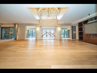 Shouson Hill - Yue Hing Court 02