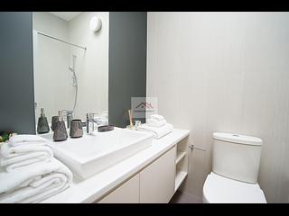 Chung Hom Kok - 30, Cape Road 07