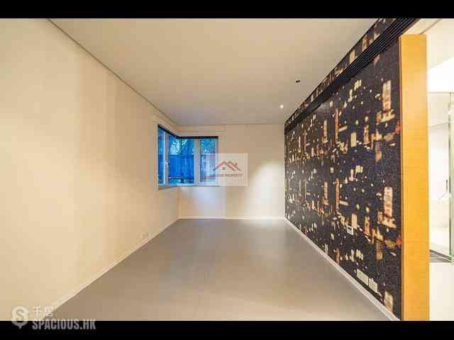 Mid Levels Central - Best View Court 03