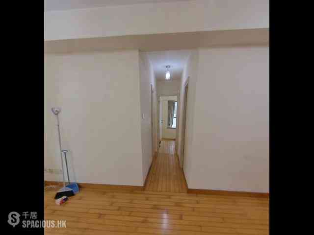 Sheung Wan - Queen's Terrace Block 2 02