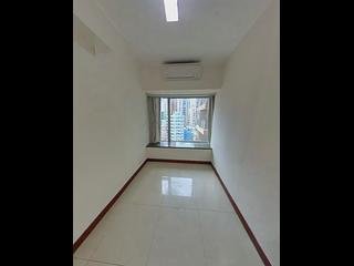 Kennedy Town - The Merton Tower 1 04