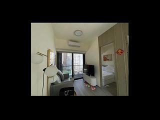 Sai Ying Pun - The Queens 03