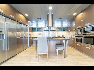 Clear Water Bay - Golden Lake Villa 03