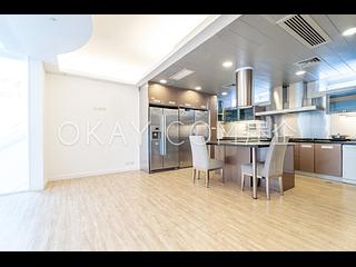 Clear Water Bay - Golden Lake Villa 05