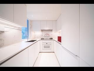 Wan Chai - 33 Kennedy Road 03