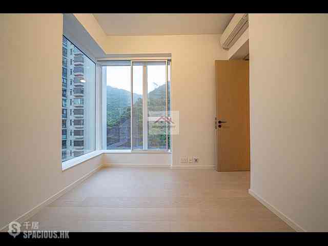 Wan Chai - 33 Kennedy Road 07