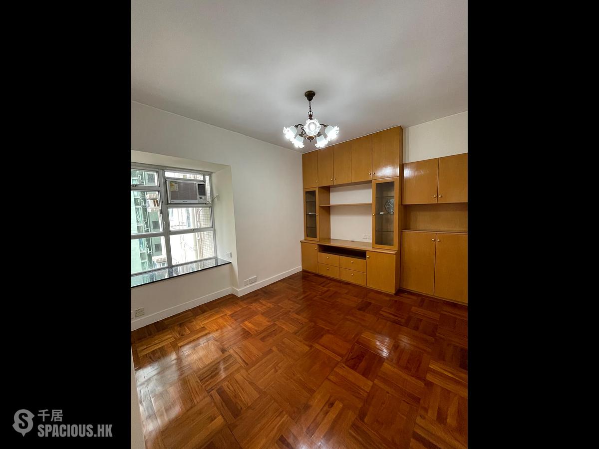 Wan Chai - Manrich Court 01