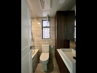 Sheung Wan - Queen's Terrace 04