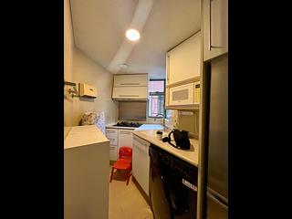 Sheung Wan - Queen's Terrace 02