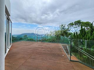 The Peak - La Hacienda 02