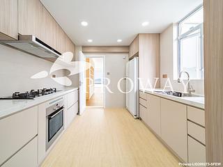 Chung Hom Kok - Hillgrove 10