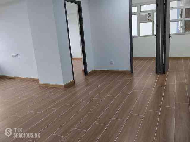 Sheung Wan - Tak Fung Building 03